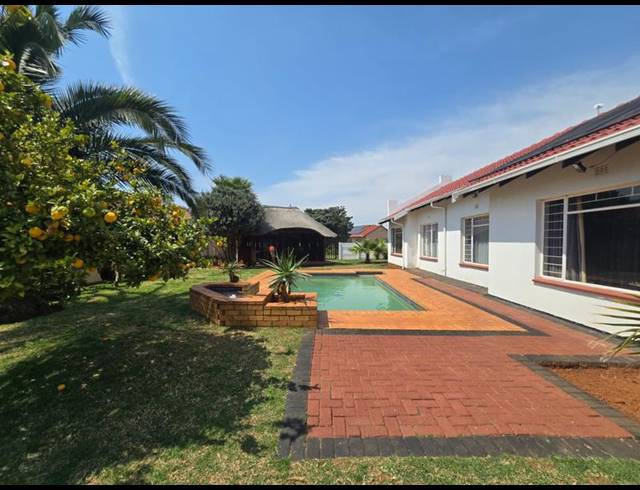 3 BEDROOM HOUSE FOR SALE IN HELIKONPARK